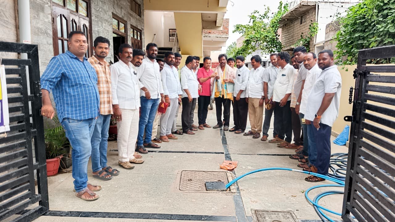 ముక్కమల్ల వెంకటయ్య గౌడ్ ని ఘనంగా సన్మానించిన నాయకులు 